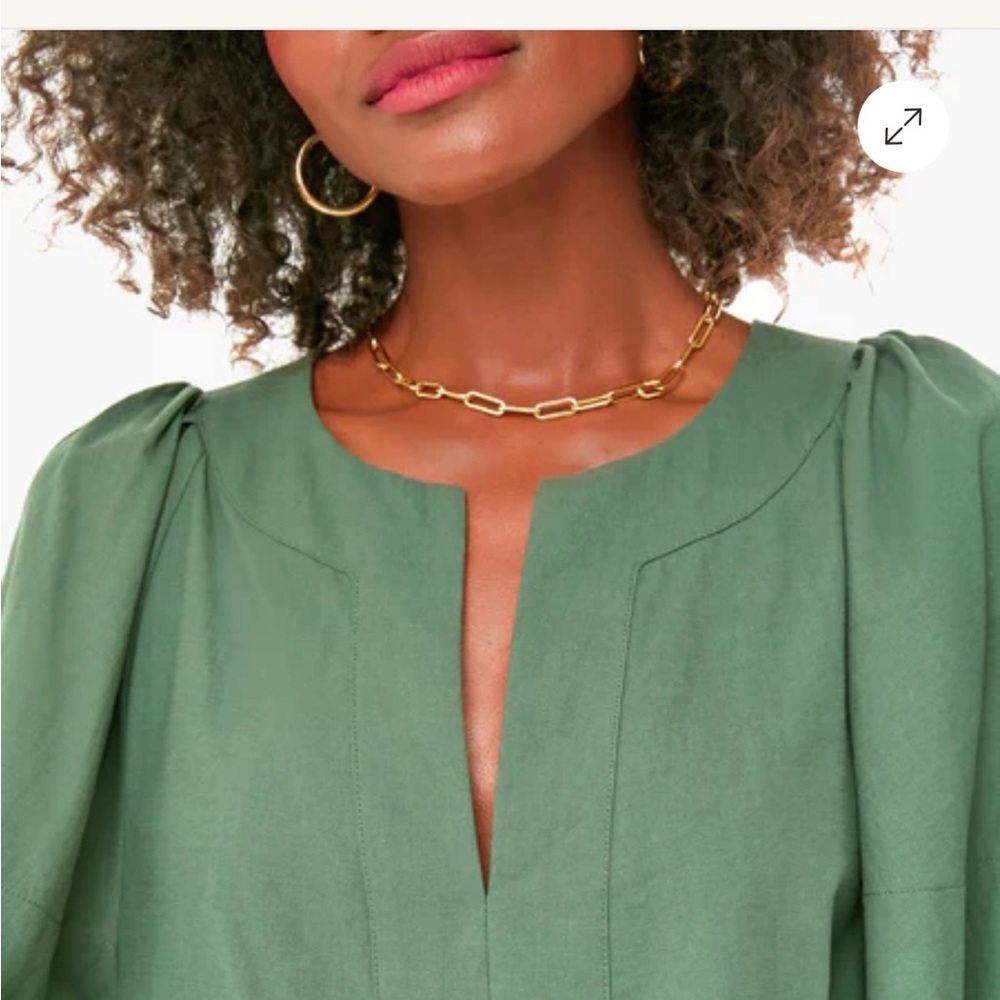 Tuckernuck Pomander Place Women's S Finley Flutter Sleeve top forest green - Picture 3 of 9